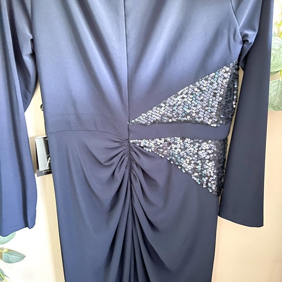 NWT ADRIANNA PAPELL Long Sleeve Sequin Jersey Gown In Size 8 formal wedding - Picture 7 of 10